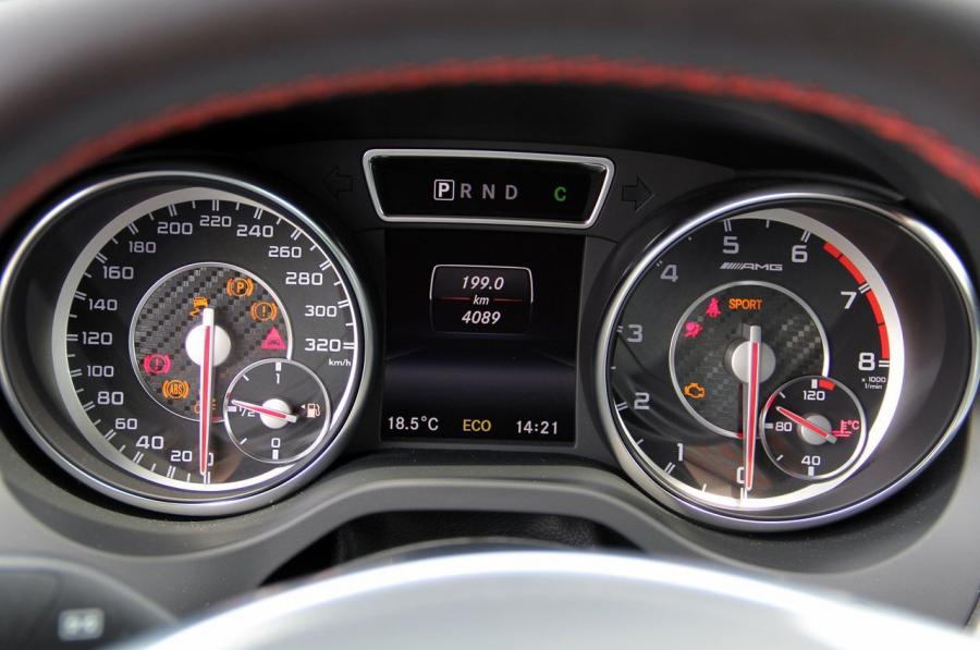  Mercedes-Benz CLA45 AMG 2014 года  (фото 55 из 110)